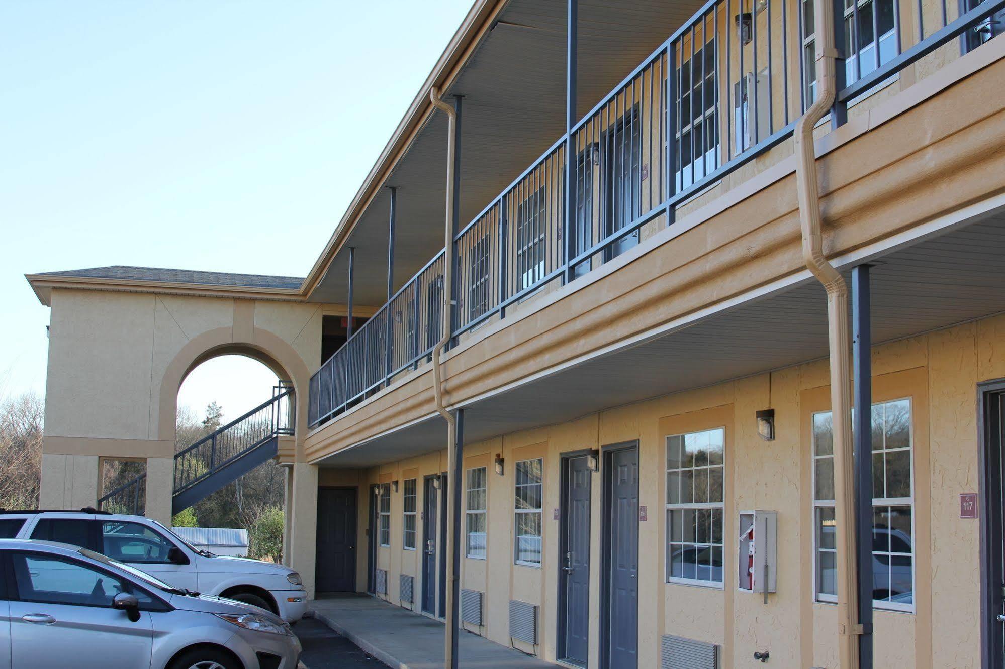 Red Roof Inn Columbia, Tn Exterior foto